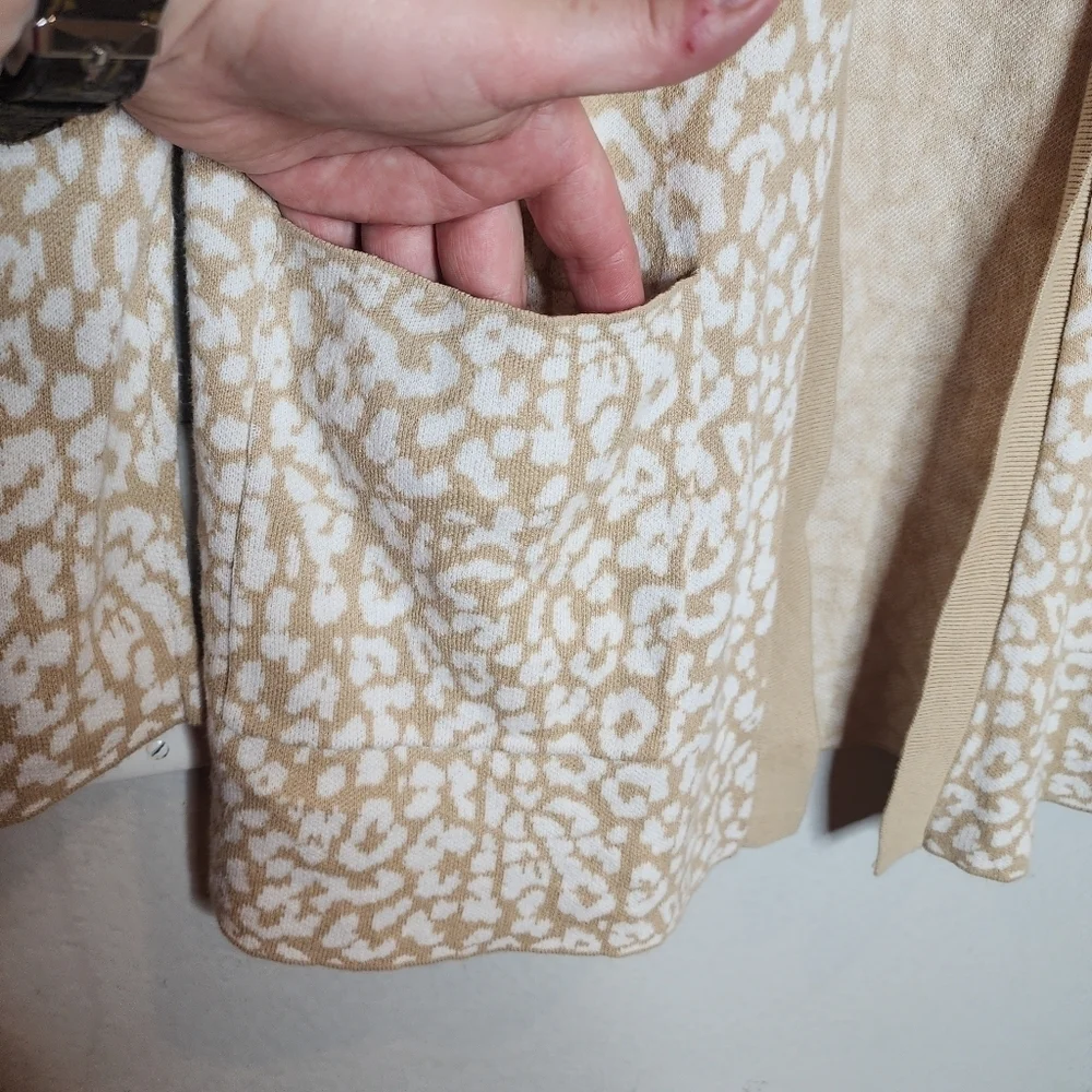 J. CREW Leopard‎ open cardigan sweater. Tan,  cream.  Size small.